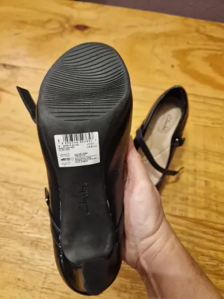 Zapatos de salón Clarks negros talla 38