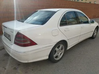 Mercedes-Benz Clase C 2001