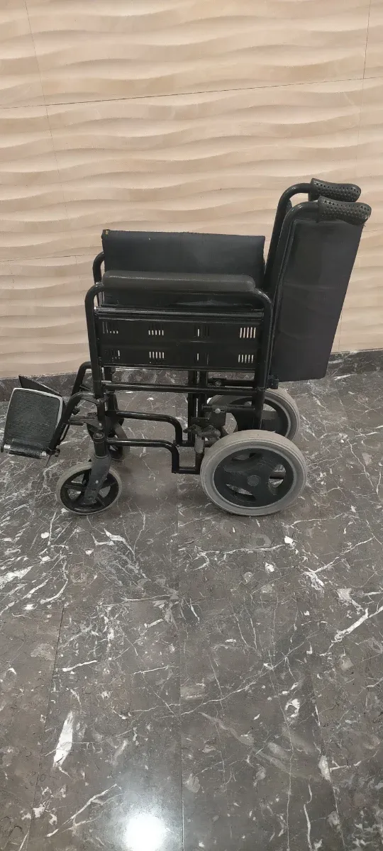 Silla de ruedas plegable