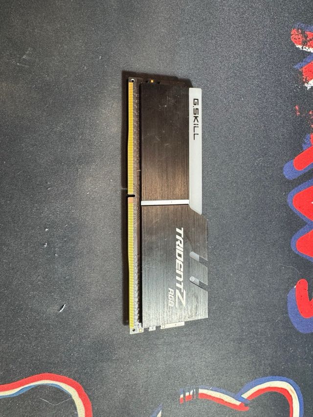 G.Skill Trident Z DDR4 RAM 8gb