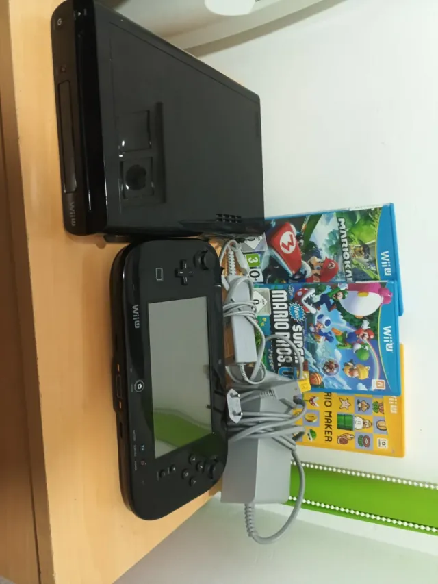 Nintendo Wii U Nera + Giochi