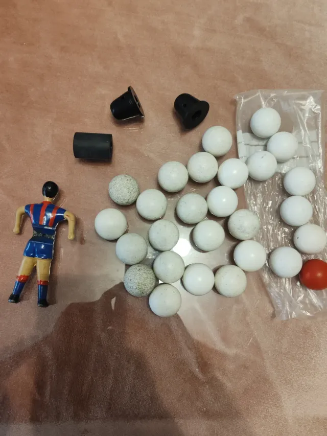 27 Bolas de Futebol de Mesa + Boneco