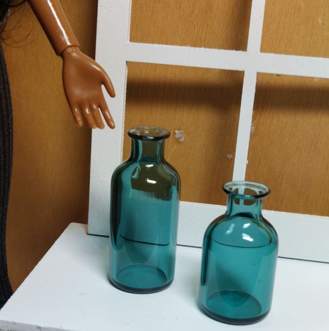 2 Jarrones de Cristal para Barbie. escala 1:6