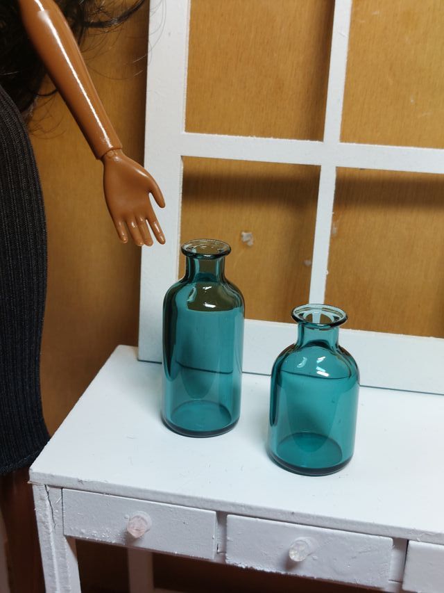 2 Jarrones de Cristal para Barbie. escala 1:6