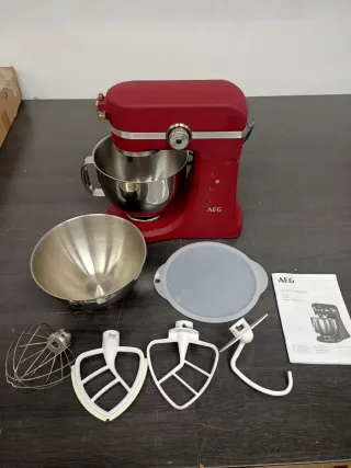 Robot de cocina AEG amasadora roja