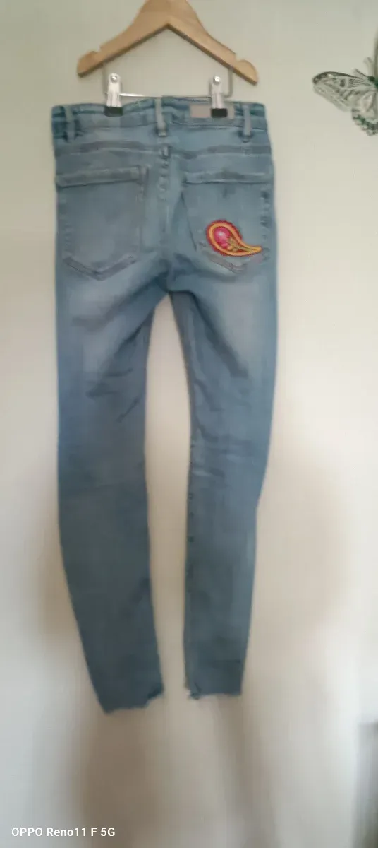 Jeans desgastados tiro alto
