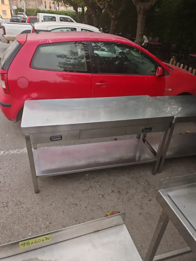 Mesa de acero inoxidable