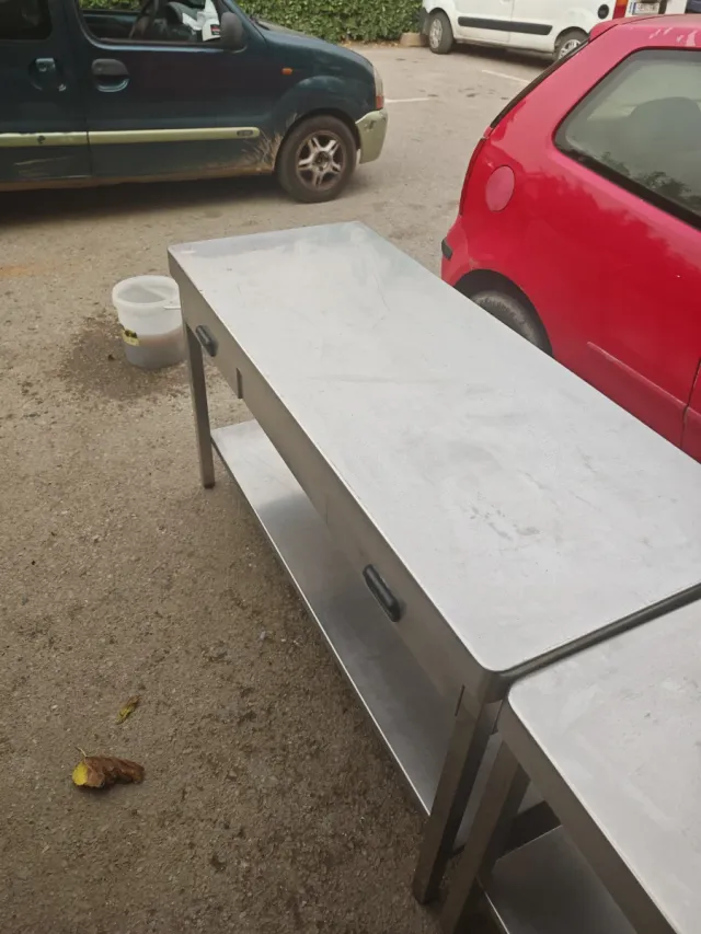 Mesa de acero inoxidable