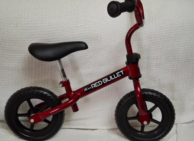 Bicicleta nueva sin pedales Chicco Red Bullet