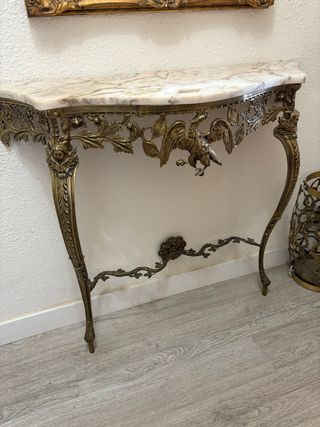 Aparador antiguo mármol y metal dorado