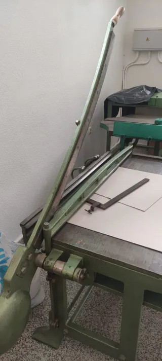 Cizalla y Guillotina VIFUMAG