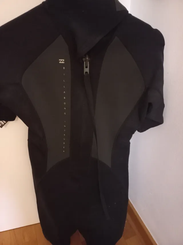 Traje de surf Billabong Intruder negro Talla M
