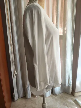 Blusa Stradivarius blanca