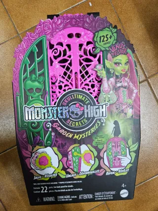 Monster High Skulltimate Secrets Garden Mysteries