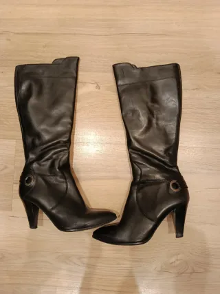 Oportinidad. Botas de piel Pepe Castell Talla 40