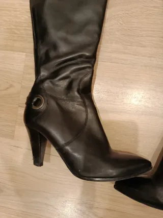 Oportinidad. Botas de piel Pepe Castell Talla 40