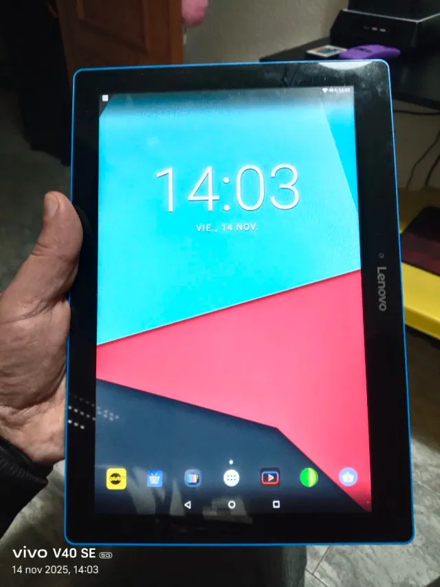 Tablet Lenovo 10 Negra y Azul 1gb de RAM y 16gb