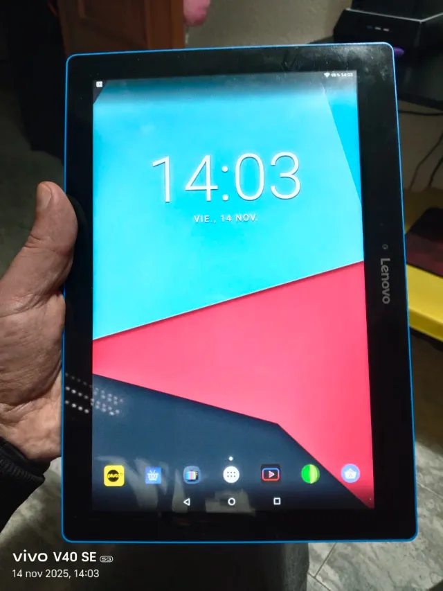 Tablet Lenovo 10 Negra y Azul 1gb de RAM y 16gb