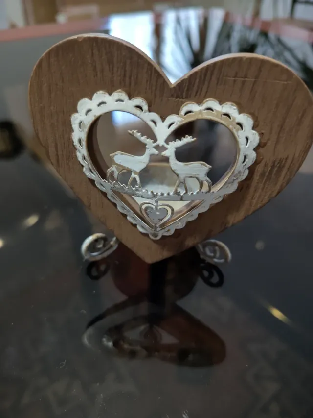 Portacandele a forma di cuore con cervi