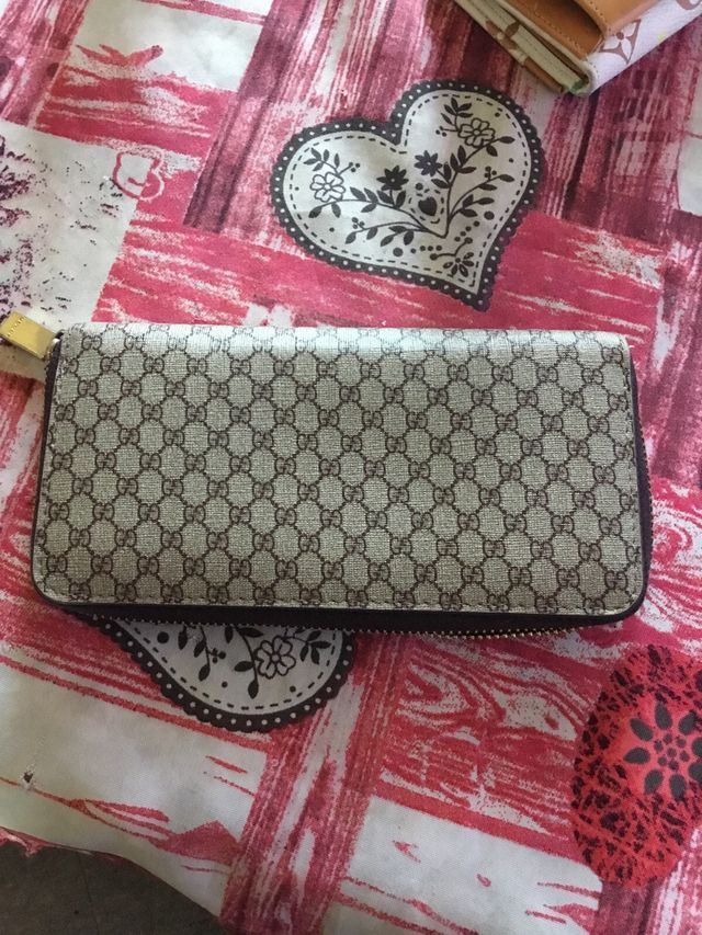 Portafoglio Gucci Beige/Marrone GG Supreme