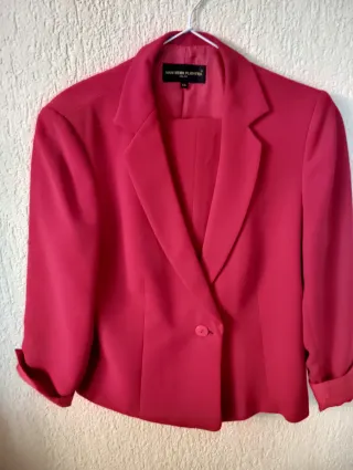Traje fiesta rojo Mercedes Fuentes Talla 44