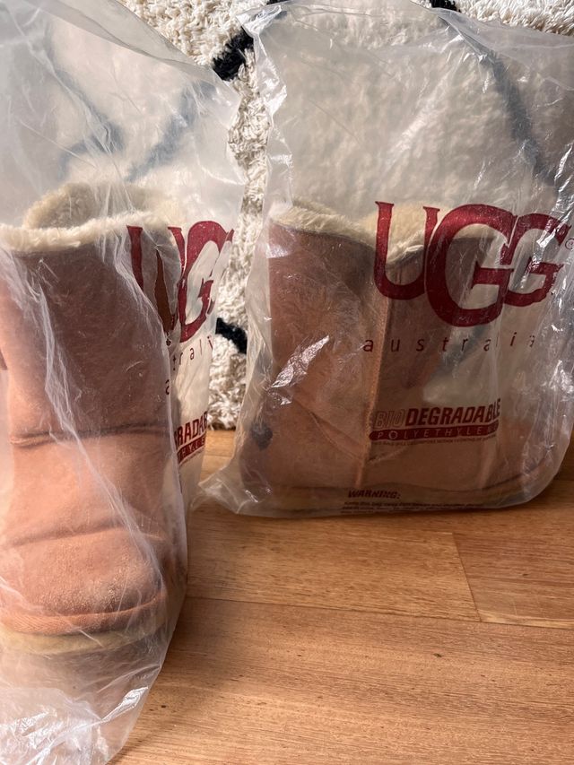 Botas UGG Talla 39-40 Marrón Claro. media caña