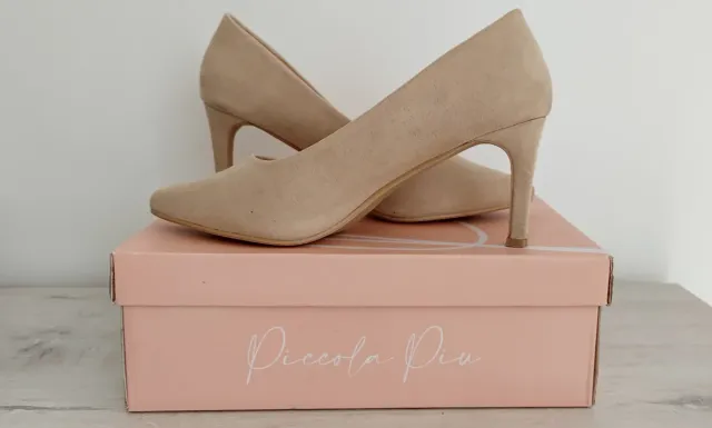 Zapatos de tacón beige