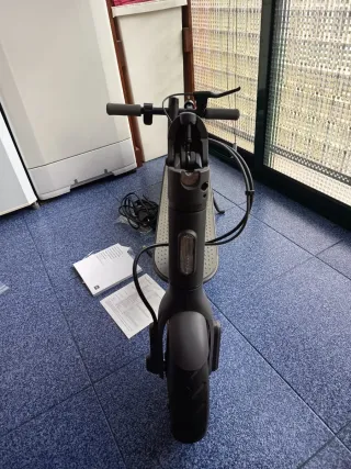 Patinete Eléctrico Xiaomi Mi Essential