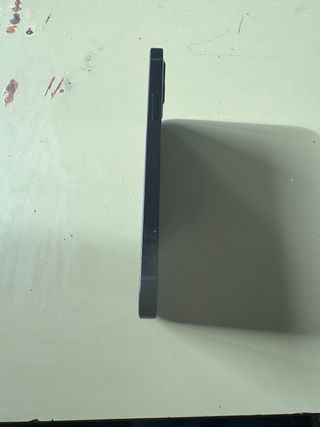 iPhone 12 Negro/Azul Marino