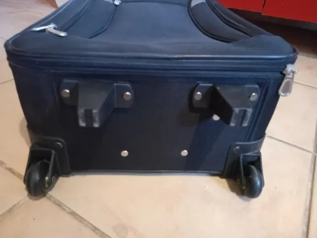 Maleta negra