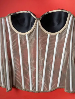 Corsetto pizzo nero e beige