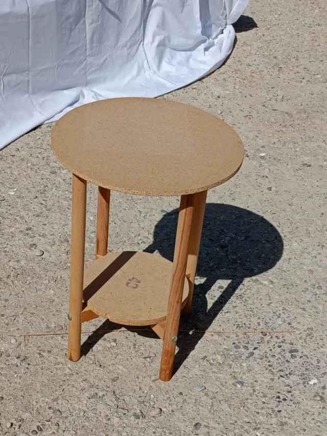 Mesa camilla pequena