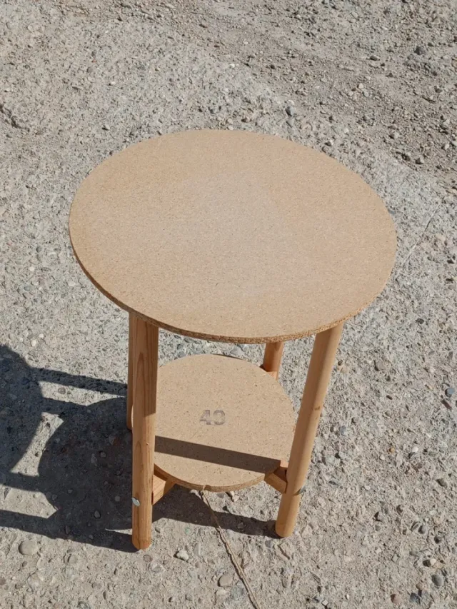 Mesa camilla pequena