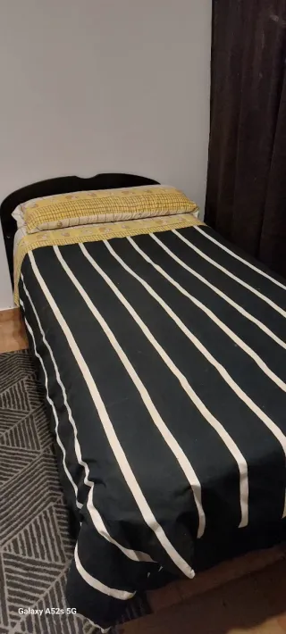 Letto singolo con scatola e materasso in lattice