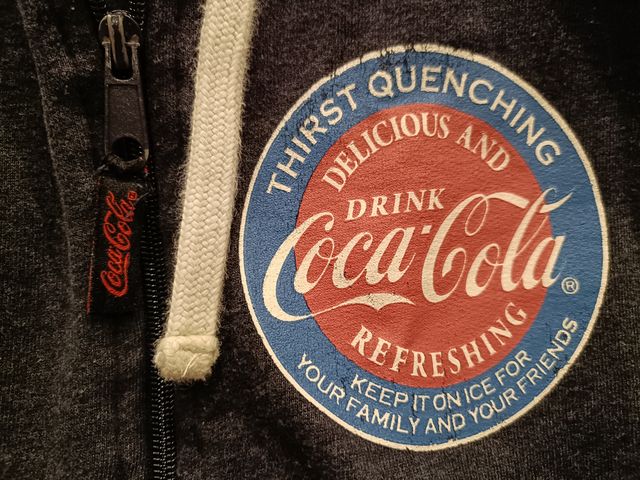 Felpa Coca-Cola con cappuccio e zip - Taglia S