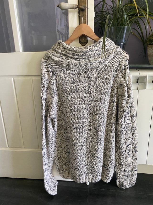 Jersey de hombre tejido gris y blanco