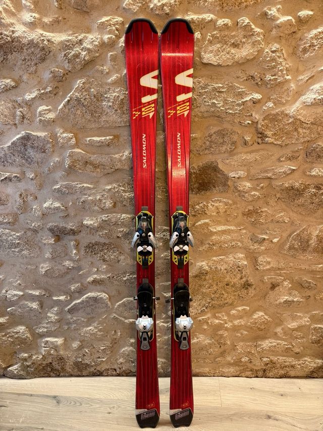 Esquís Salomon Scrambler 8 con fijaciones