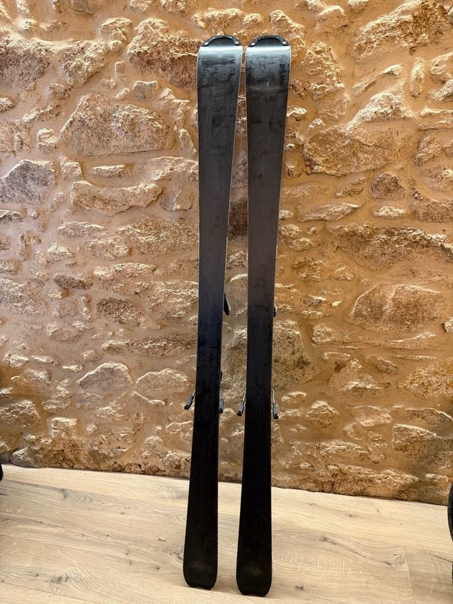 Esquís Salomon Scrambler 8 con fijaciones