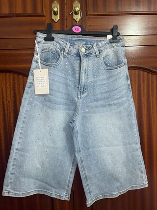 Pantalón vaquero culotte con brillos