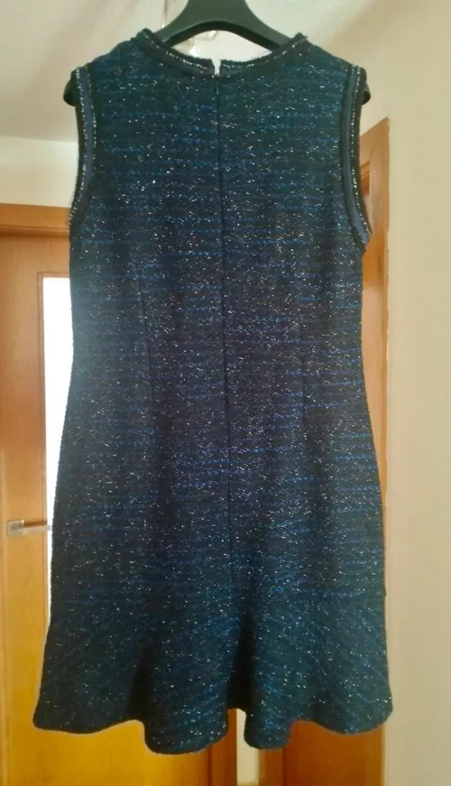 Vestido fiesta negro azul con brillos