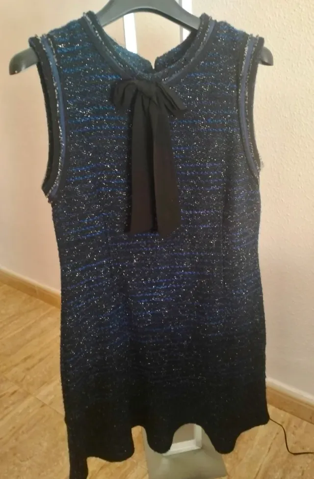 Vestido fiesta negro azul con brillos