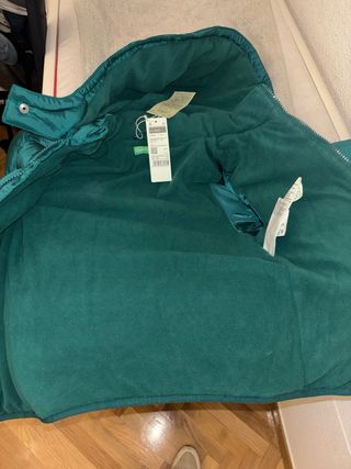 Cazadora Benetton verde talla M NUEVA