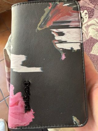 Cartera Desigual Negra y Morada
