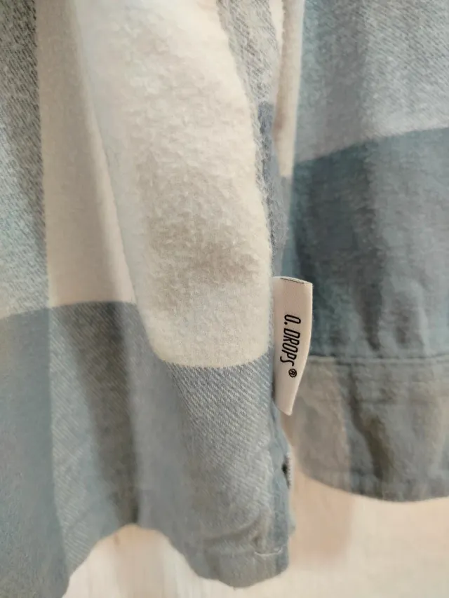 Camisa Bershka cuadros gris y blanco