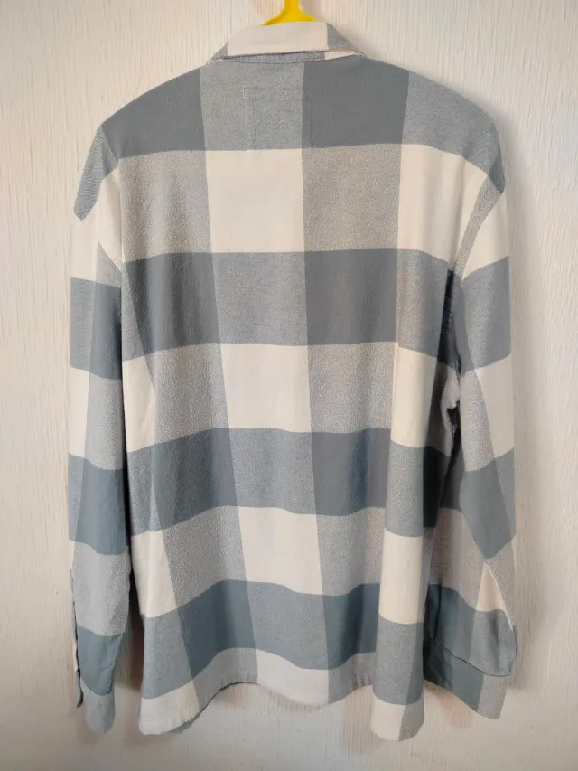 Camisa Bershka cuadros gris y blanco