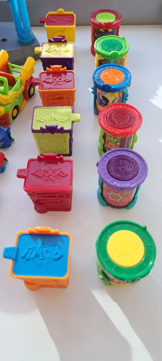 Lote Superthings superzings + Laboratorio