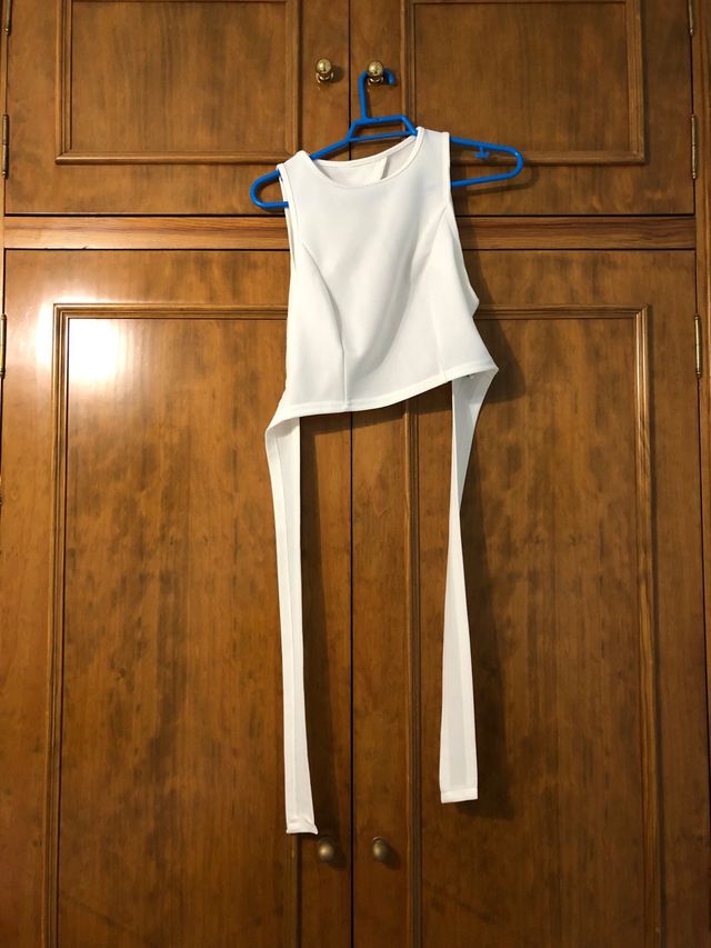 Top blanco con lazos