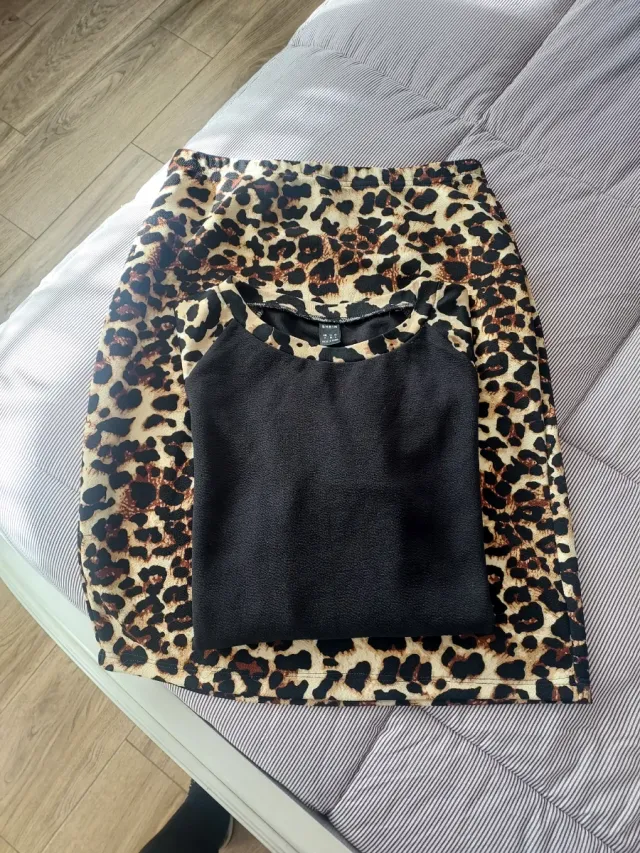 Conjunto falda y camiseta estampado animal