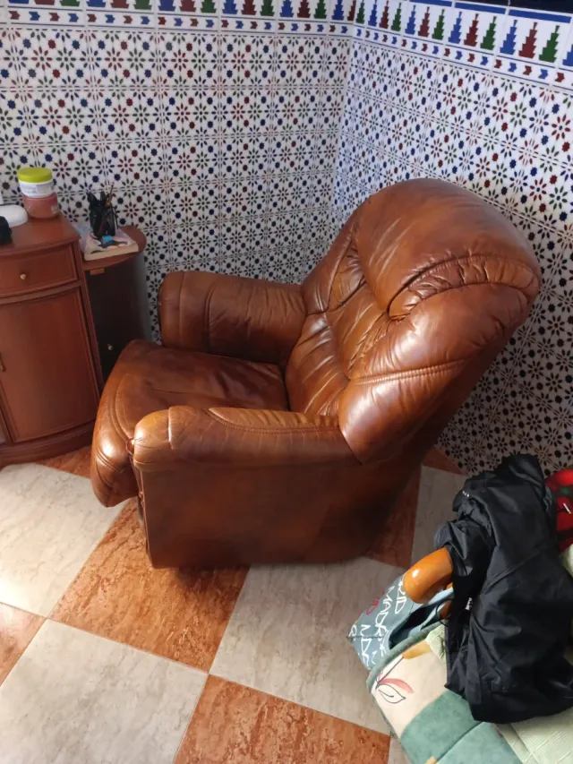 Butaca de piel marrón