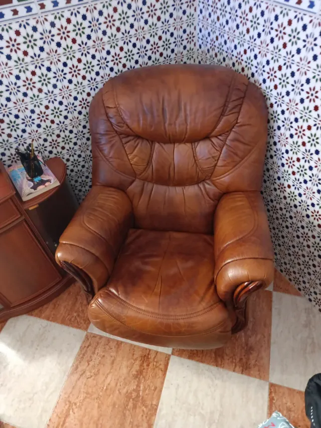 Butaca de piel marrón